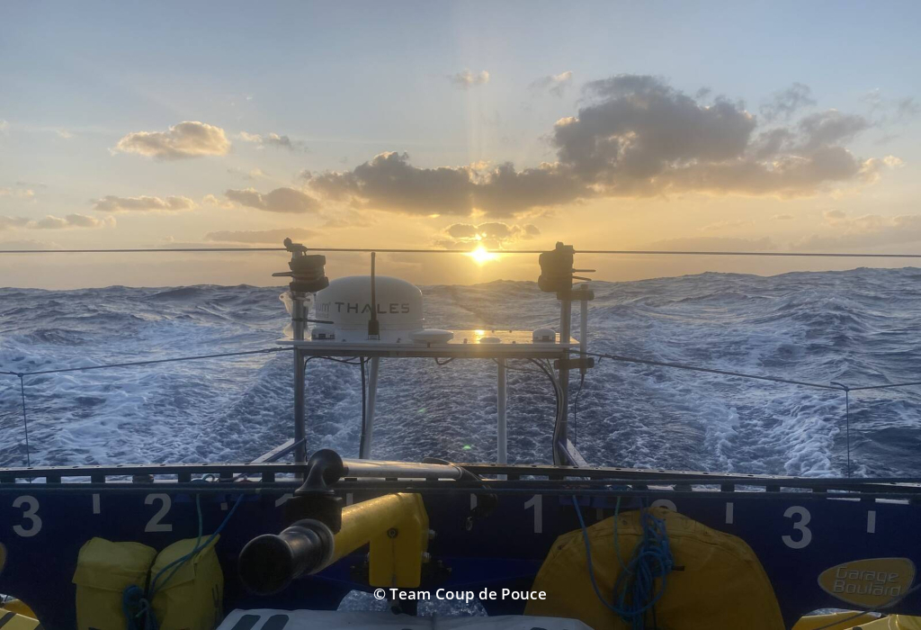 On Board - Coucher de soleil - TJV 2023